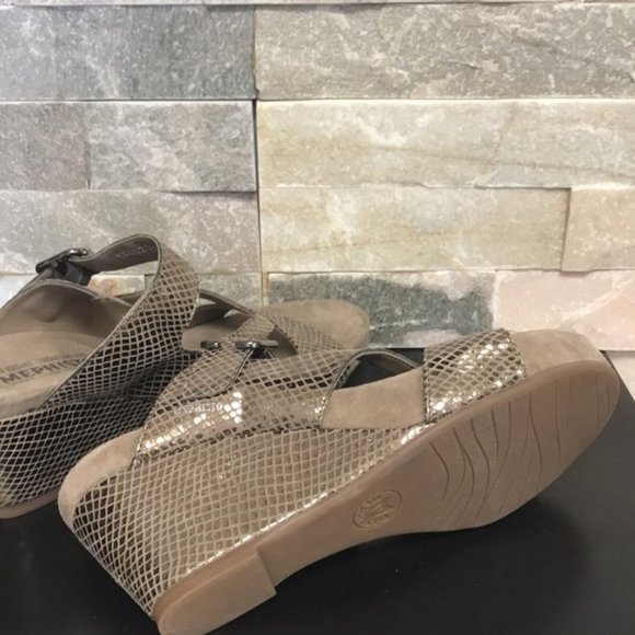 Mephisto Women's Wedge Slide Sandal - Picture 4 of 5